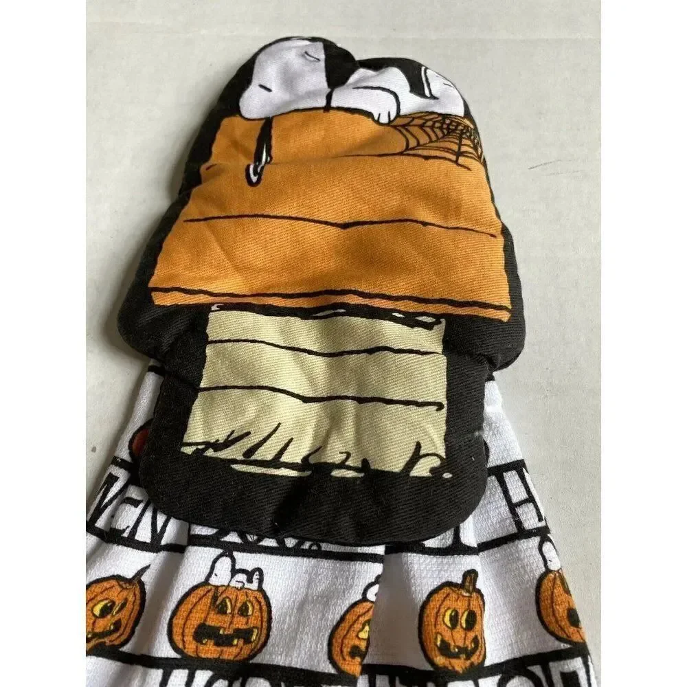 Peanuts Snoopy Halloween Hanging Kitchen Towel‎